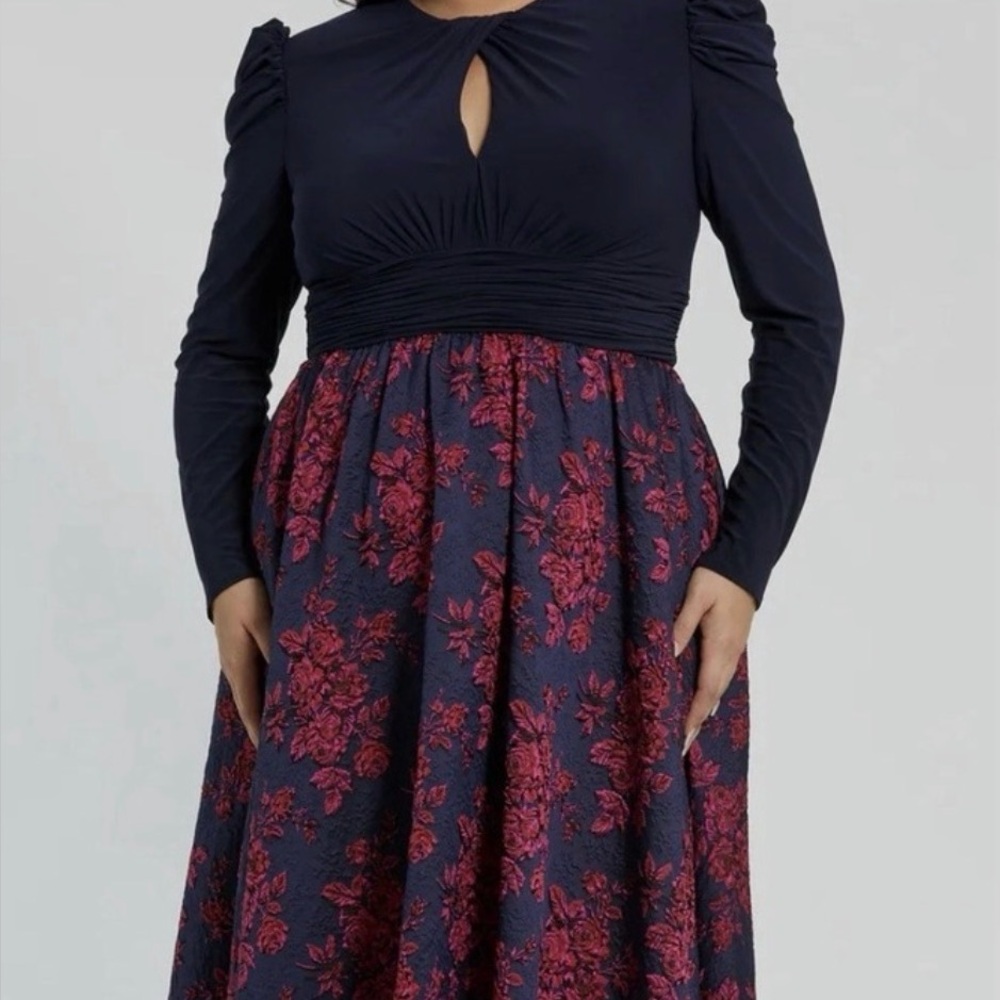 NWT Mac Duggal Navy Long Sleeve High Neck Brocade Gown Size 22W Style #68556